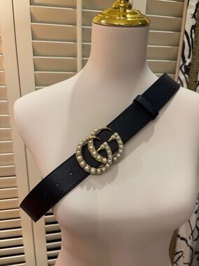 Gucci Black Leather Belt with Pearl-Encrusted Gold Double-G Buckle